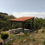 Cenador en Viana a 1 agua con teja roja y exento.